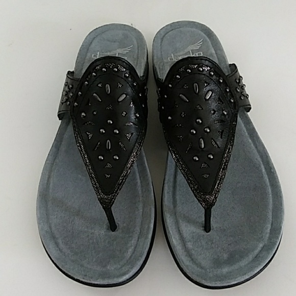 Dansko Shoes - NEW IN BOX DANSKO BLACK LEATHER STUDDED SANDALS 37